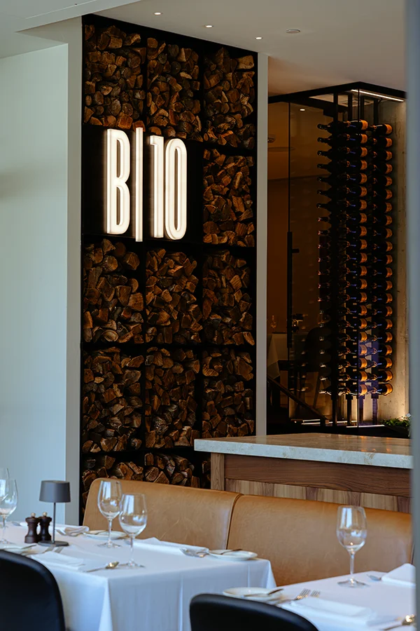 Denver Gallery Atmosphere 1 Broadway 10 Bar and Chophouse