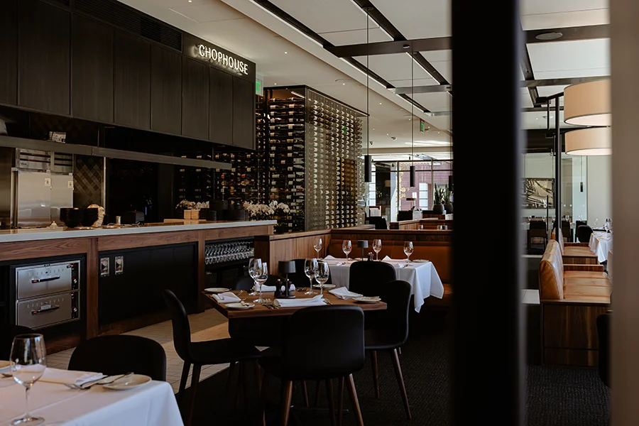 Denver Gallery Atmosphere 4 Broadway 10 Bar and Chophouse